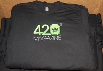 420-magazine-tshirt3.jpg