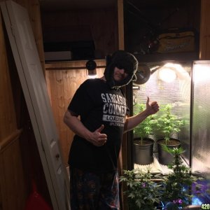 One Canuck, Growing His Medication,To SAVE A BUCK.