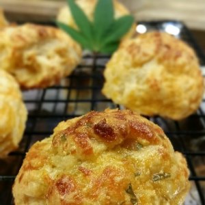 canna_cheddar_bay_biscuits_2
