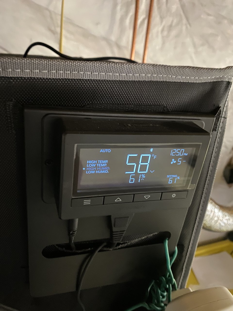 AC Infinity temp/ humidity controller