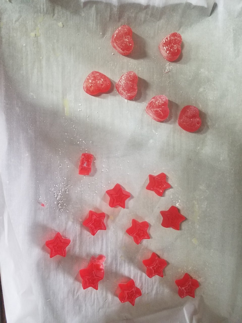 Infused gummies drying