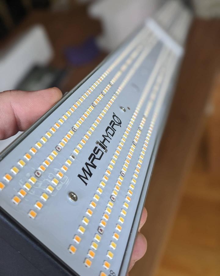 Mars Hydro SP3000 LED Full Spectrum with lm301b