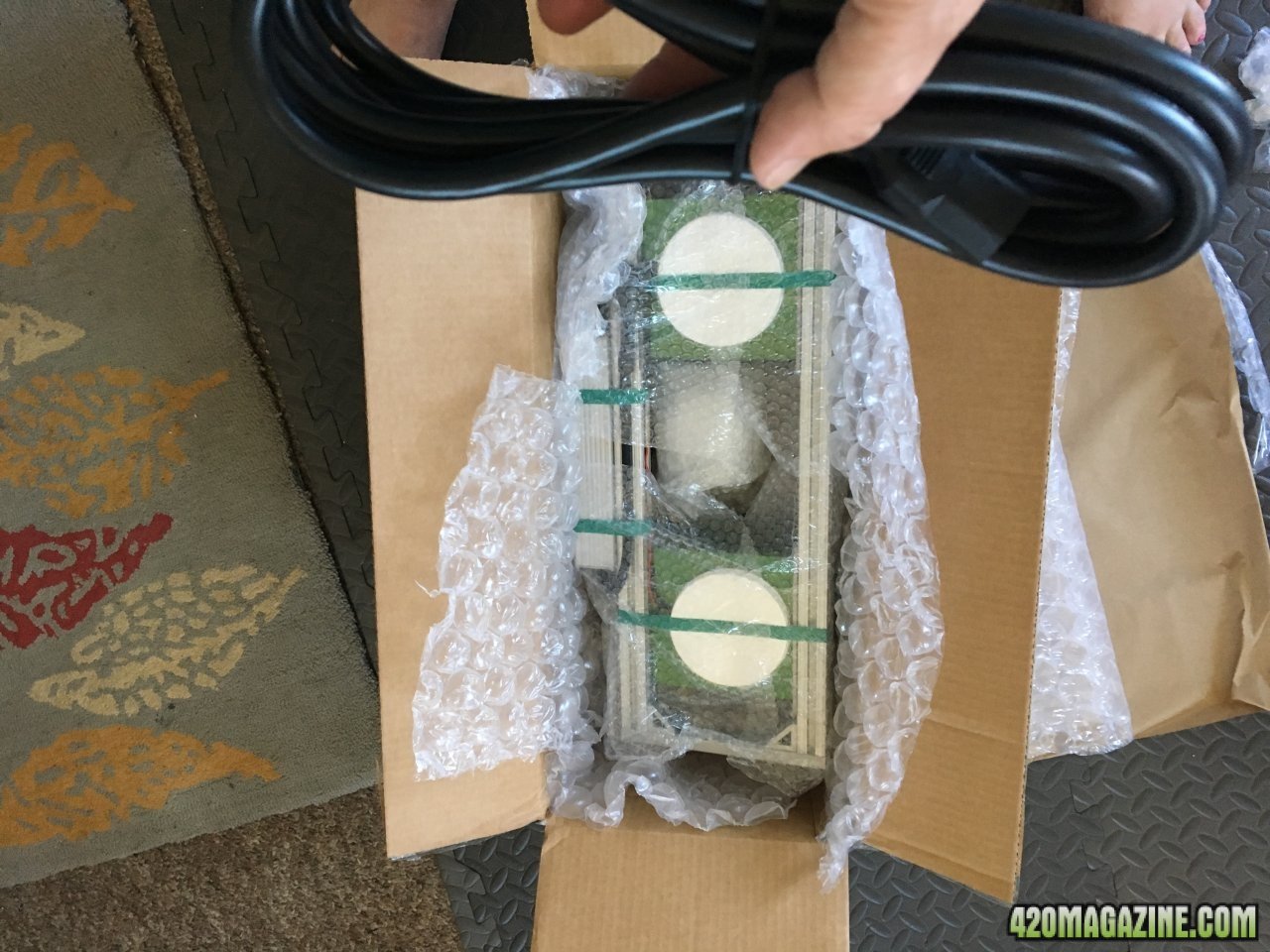 Unboxing Timber Grow Lights