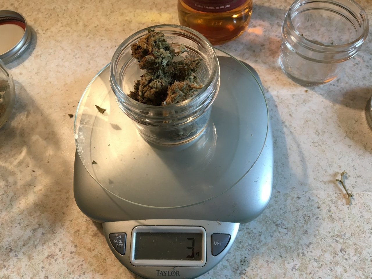 Weigh out buds
