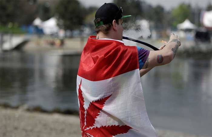 Canada_Blaze_It_-_Reuters.jpg