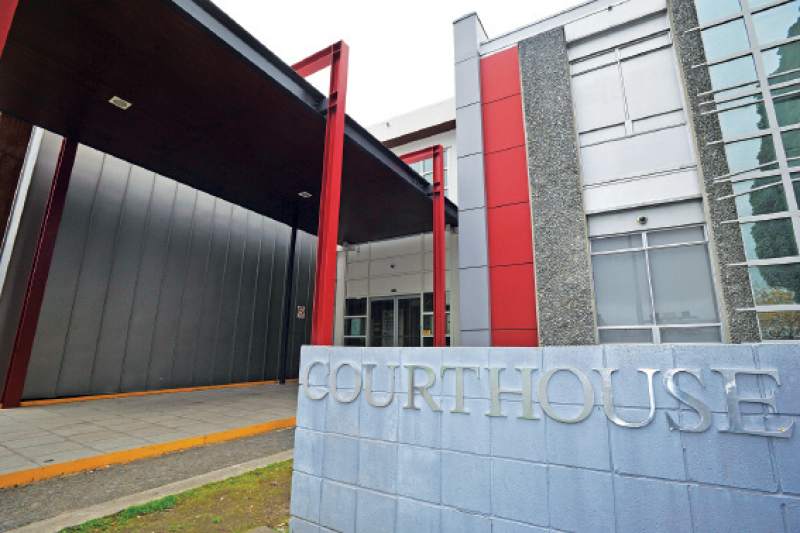 Courthouse_in_New_Zealand_-_Rebecca_Grunwell.jpg