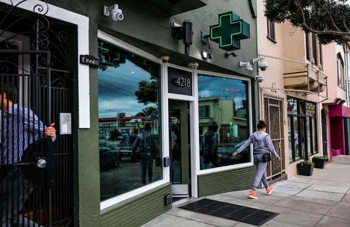 Dispensary_in_San_Francisco_-_Gabrielle_Lurie.jpg