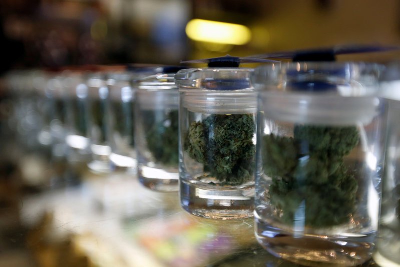 Jar_of_Marijuana_-_Thomson_Reuters.jpg