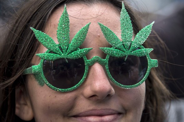 Marijuana_Glasses_-_NELSON_ALMEIDA.jpg