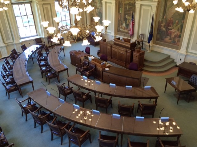 New_Hampshire_state_Senate_chamber.jpg