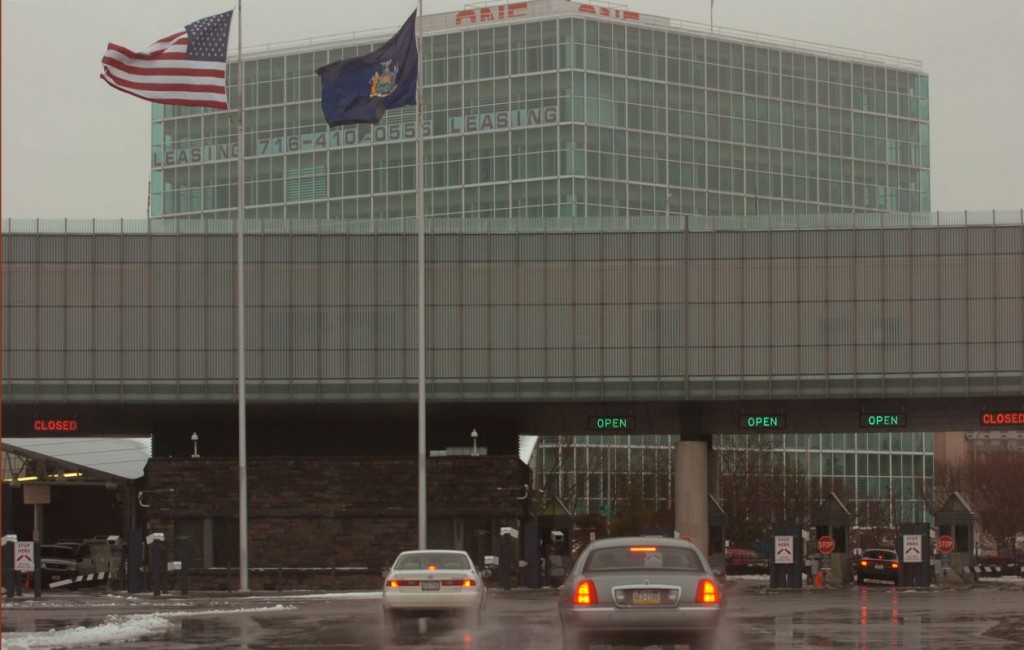 US_Customs_Checkpoint_Niagara_Falls_-_The_Buffalo_News.jpg