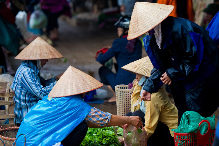 Vietnamese_Workers_-_Flickr.jpg