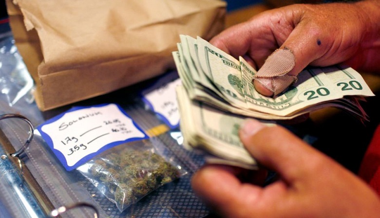 cash_cannabis.jpg