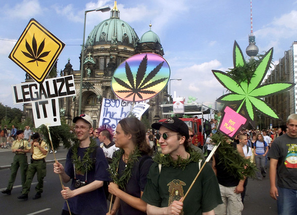 Berlin_To_Legalize.jpg