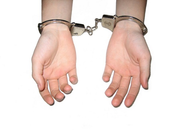 Handcuffs2.jpg