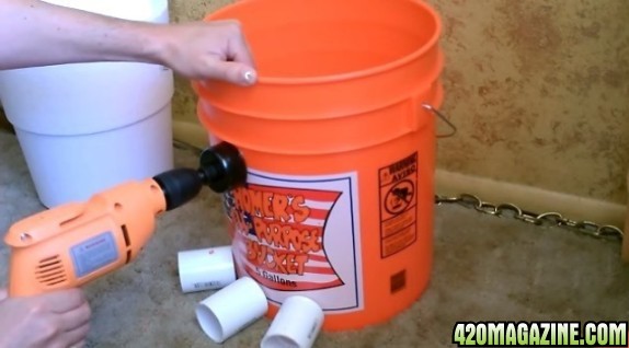 5-gallon-bucket-air-conditioner-holes-drilled1-574x318AC.jpg
