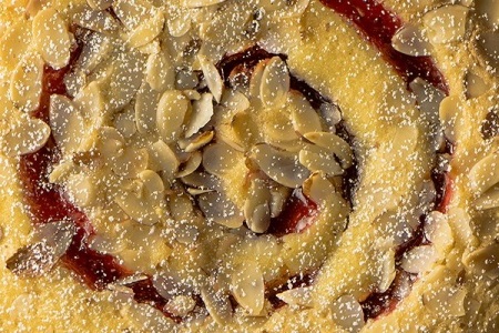 glute-_free_almond_raspberry_cake12.jpg