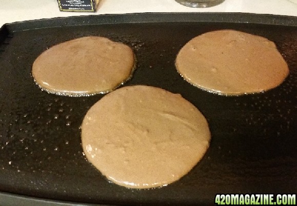 Canna_Healthy_Pancakes.jpg