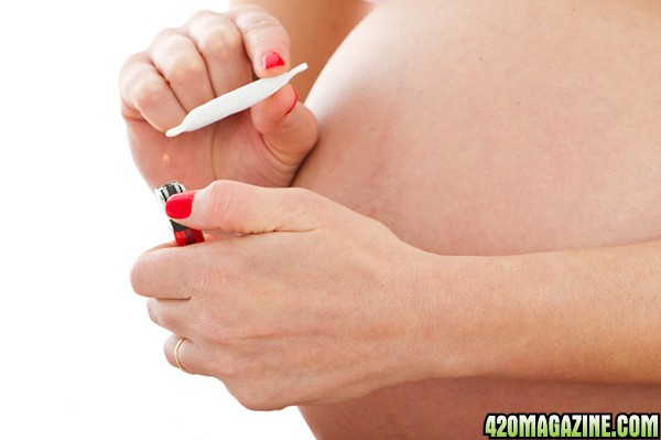 pregnant-woman-smoking-cannabis1.jpg